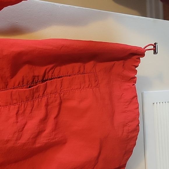 Lightweight Windbreaker - Picture 7 of 7